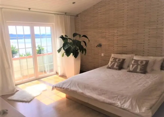 Obidos Lagoon Refuge فيلة