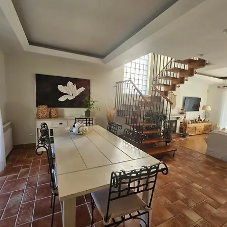 BeGuest Lagoon Refuge *